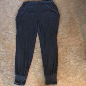 Grey slouchy maternity sweats, lightweight pants with pockets